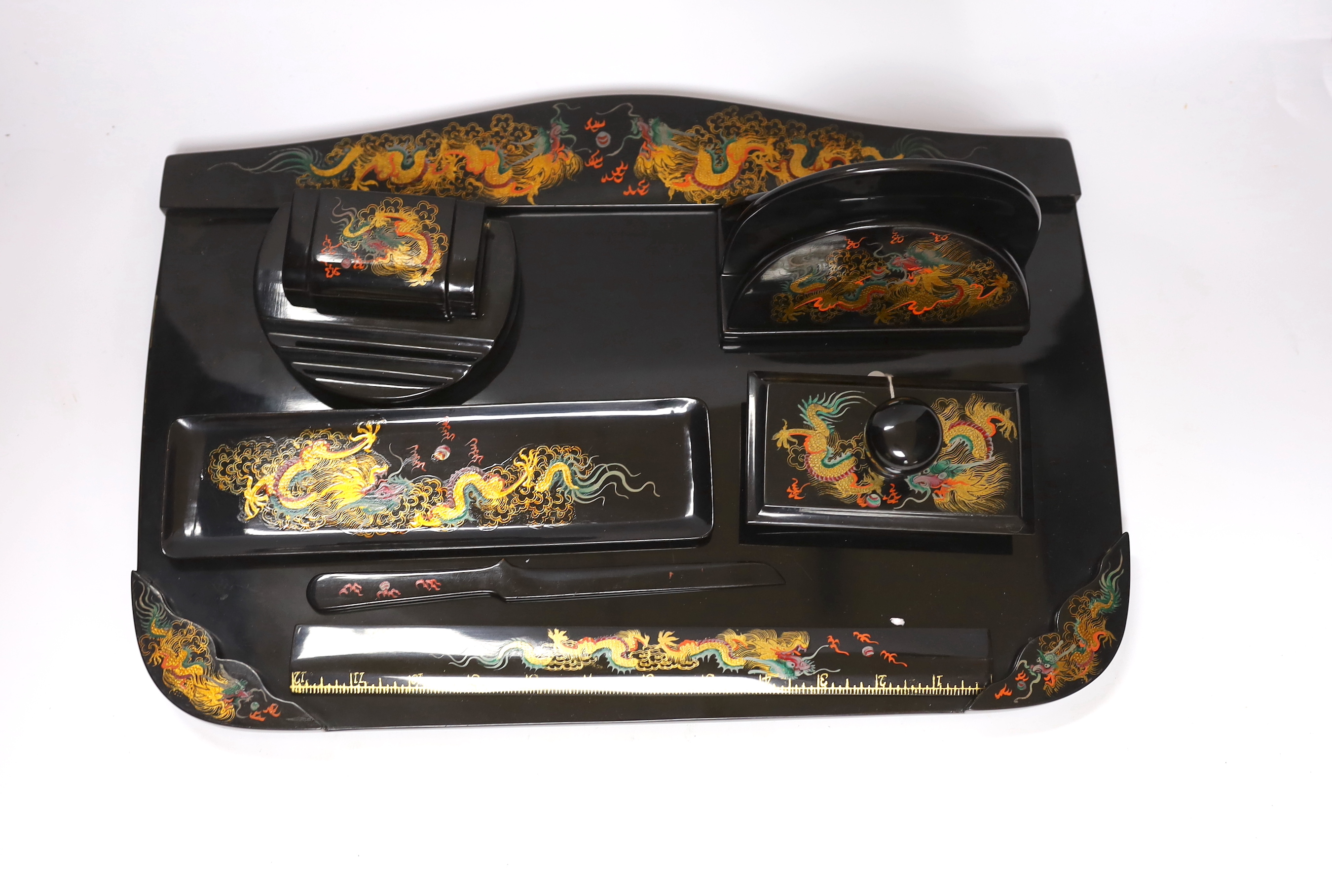 A modern Chinese lacquer desk set, 45cm